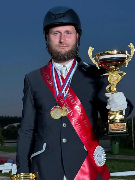 Рязанец победил на чемпионате России по конному спорту